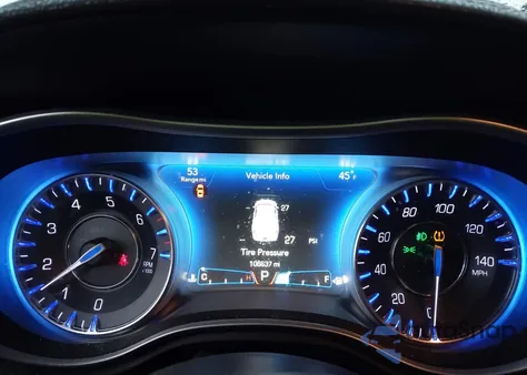 2016 Chrysler 300 Limited из США, поврежденный, VIN 2C3CCARG0GH261598